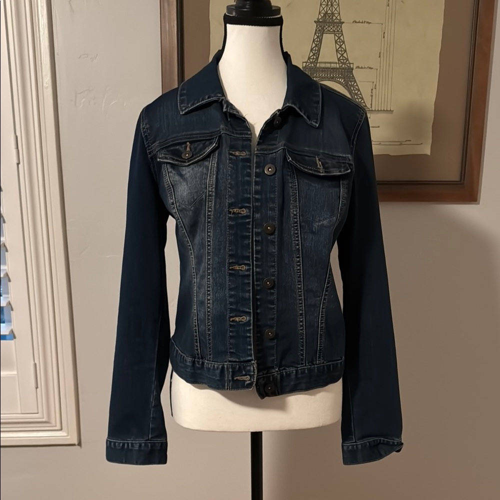 Blue Cropped Jean Jacket with Contrast Stitching